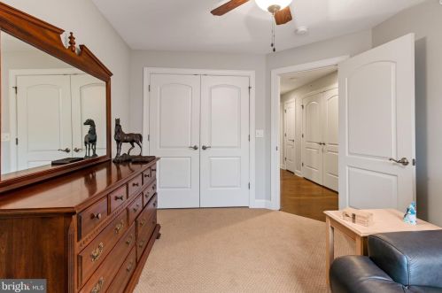 77 Midway Farms Ln, Lancaster PA  17602-2671 exterior