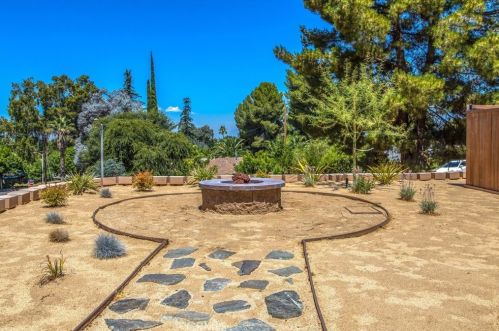 237 Eucalyptus Dr, Redlands CA  92373-7122 exterior
