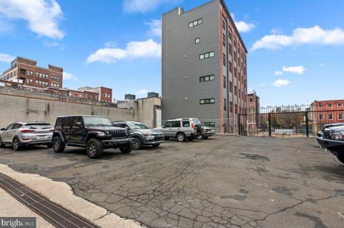 246 3rd St, Philadelphia PA  19106-1121 exterior