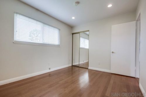 6738 Dennison St, San Diego CA 92122-2431 exterior