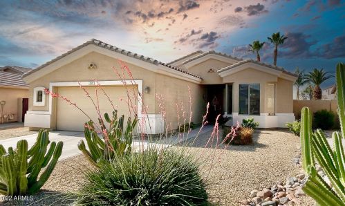 2107 Riviera Dr, Chandler, AZ 85249-4871