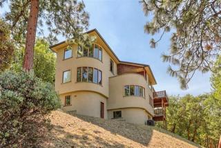 896 Weissenback Way, Ashland, OR 97520-3458