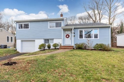 16 Rainier Rd, Fanwood NJ  07023-1416 exterior