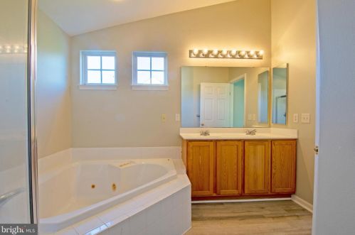 244 Kentland Ave, Dover DE  19901-5292 exterior