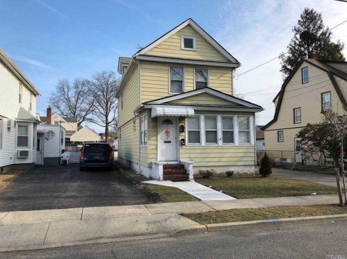 103 Elizabeth St, Floral Park, NY 11001-2128