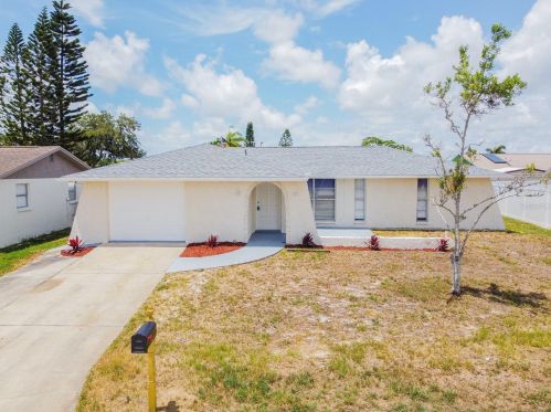 7321 Rosarian Dr, Port Richey, FL 34668-5052