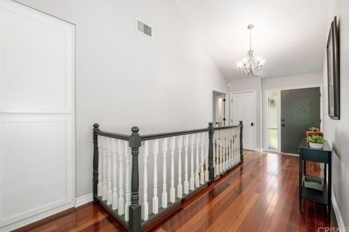 38 Meadowlark Ln, Calabasas CA  91377-1017 exterior