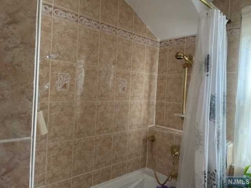 71 Jasper Ave, Teaneck NJ  07666-3816 exterior