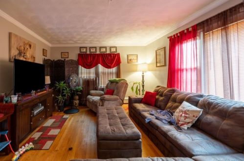 82 Middlefield Ave, Waterbury CT  06705-2723 exterior