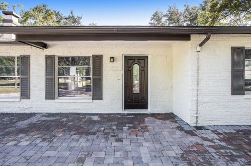 15125 24th St, Lutz, FL 33549-3675