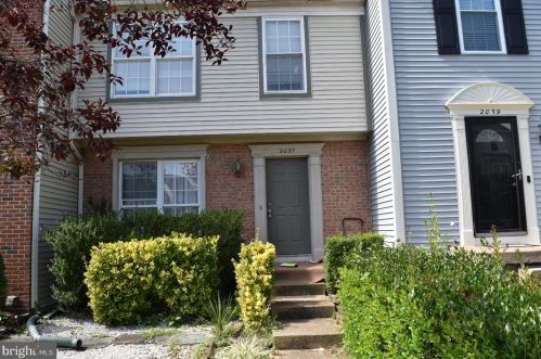 2037 Swift Stream Ct, Woodbridge, VA 22192-7200