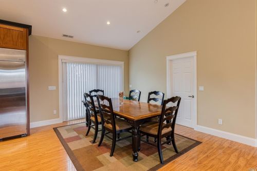 1857 Alice Dr, Penngrove CA  94951-9750 exterior