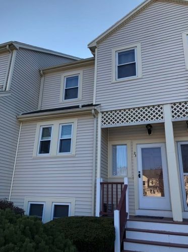 23 Lamplighter Ln, Easton, MA 02375-1330