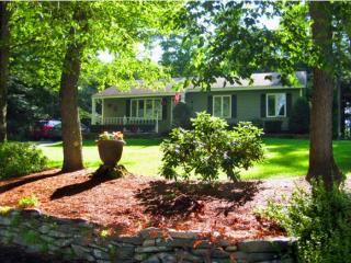 209 Carriage Hill Rd, Brattleboro, VT 05301-6185