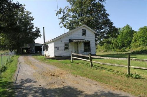 12280 Maple Rdg Rd, Medina NY  14103-9516 exterior