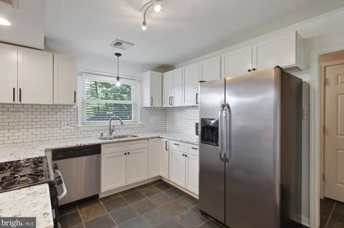 41 Roosevelt Blvd, Lancaster PA 17601-4039 exterior