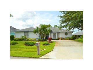 966 Genesee Ave, Sebastian, FL 32958-6039