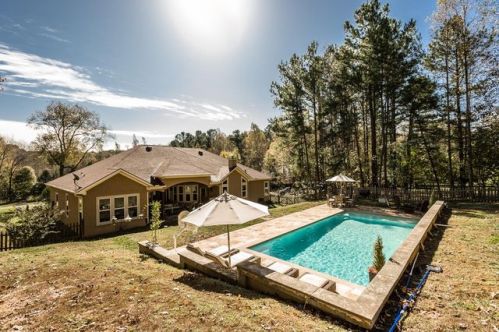 7329 Bahne Rd, Fairview, TN 37062-8279