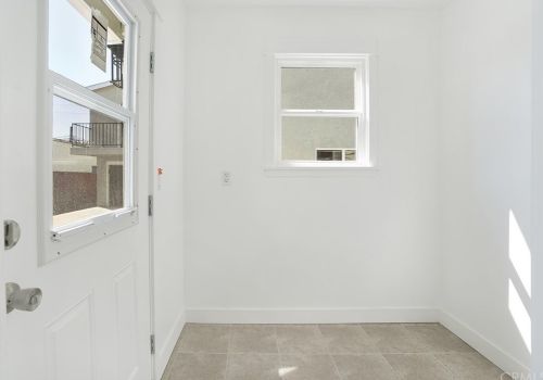 259 Loma Ave, Long Beach CA  90814-2744 exterior