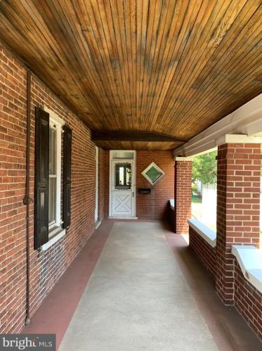 215 Main St, Souderton, PA 18964-1605