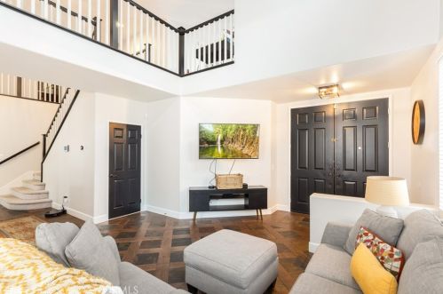 32290 Calle Avella, Temecula CA  92592-3860 exterior