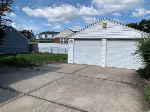 2197 5th St, Hempstead, NY 11554-1826