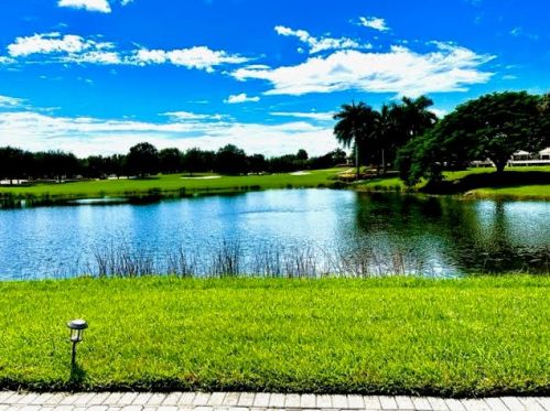 7568 Glendevon Ln, Delray Beach FL  33446-2803 exterior