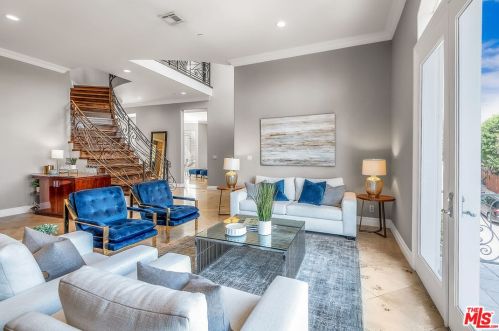 3648 Dixie Canyon Ave, Van Nuys, CA 91423-4824