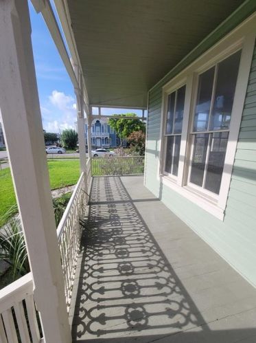 319 17th St, Galveston TX  77550-2501 exterior