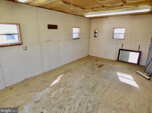 2219 Henlopen Ave, Wilmington DE  19804-3621 exterior