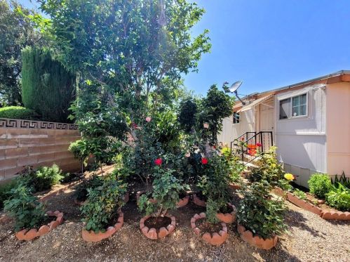 750 Rialto Ave, Rialto CA  92376-6148 exterior