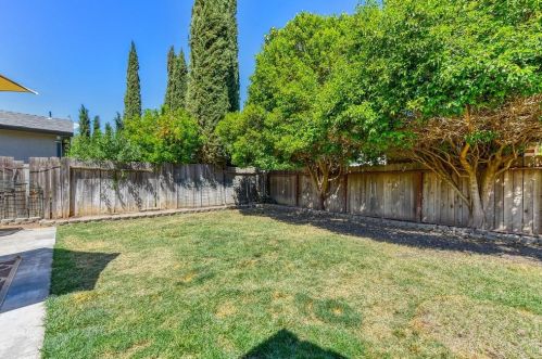 374 Bright Day Dr, Woodland CA  95695-6666 exterior