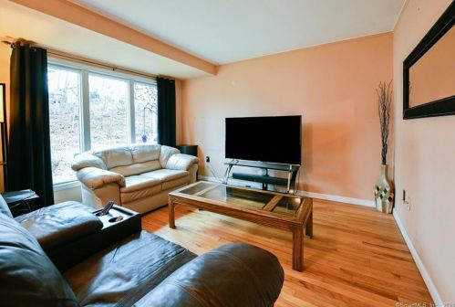 25 Nolan Rd, Ansonia, CT 06401-1331