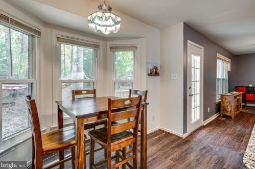 6404 Forest Grove Dr, Fredericksburg VA  22407-6344 exterior