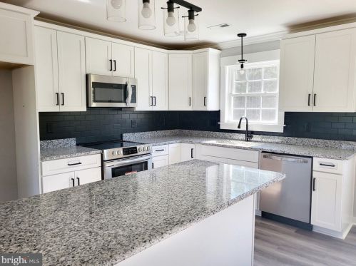 260 Fallin Town Rd, Foneswood VA  22572-3321 exterior