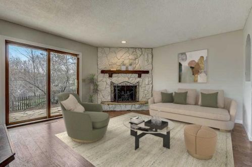 6131 Benjamin St, Minneapolis, MN 55432-5209