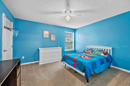 417 Imperial Dr, Canonsburg PA  15317-4877 exterior