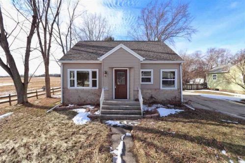 14702 Redwood St, Maribel, WI 54227-9567
