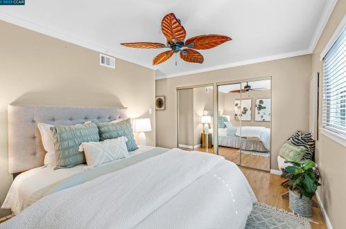 11655 Betlen Dr, Pleasanton CA  94568-2715 exterior