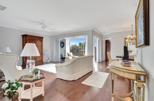 1610 Clermont Dr, Naples, FL 34109-0302