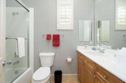 27 Toscana Way, Rancho Mirage CA  92270-1977 exterior