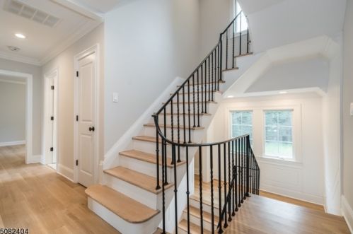 71 Llewellyn Rd, Montclair NJ  07042-2030 exterior