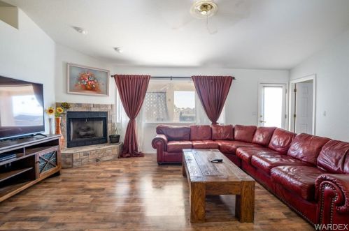 2064 Desert Palms Dr, Bullhead City AZ  86426-8803 exterior