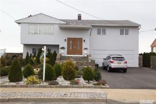 3618 Bertha Dr, North Baldwin NY  11510-5036 exterior