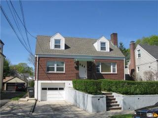 35 Plymouth Rd, Stamford, CT 06906-1614