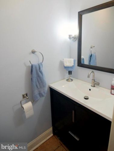 6 Fillmore Pl, Lawrence Township NJ  08648-4338 exterior