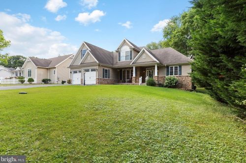 1022 Rockledge Dr, Carlisle PA  17015-9127 exterior