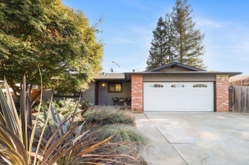 1662 Fawn Ct, Campbell, CA 95008-5802