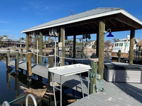 5195 Williams Dr, Fort Myers Beach, FL 33931-4035