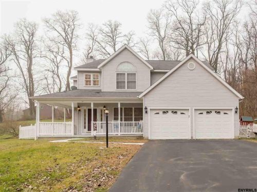 14 Patroon Way, Clifton Park Center, NY 12065-2640